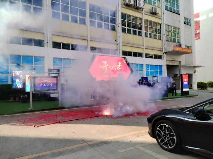 1738813494382848.png 2.png